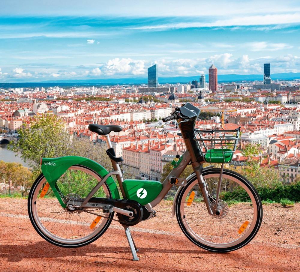 Un nouveau Vélo’v électrique à Lyon en 2025 JCDecaux — free download